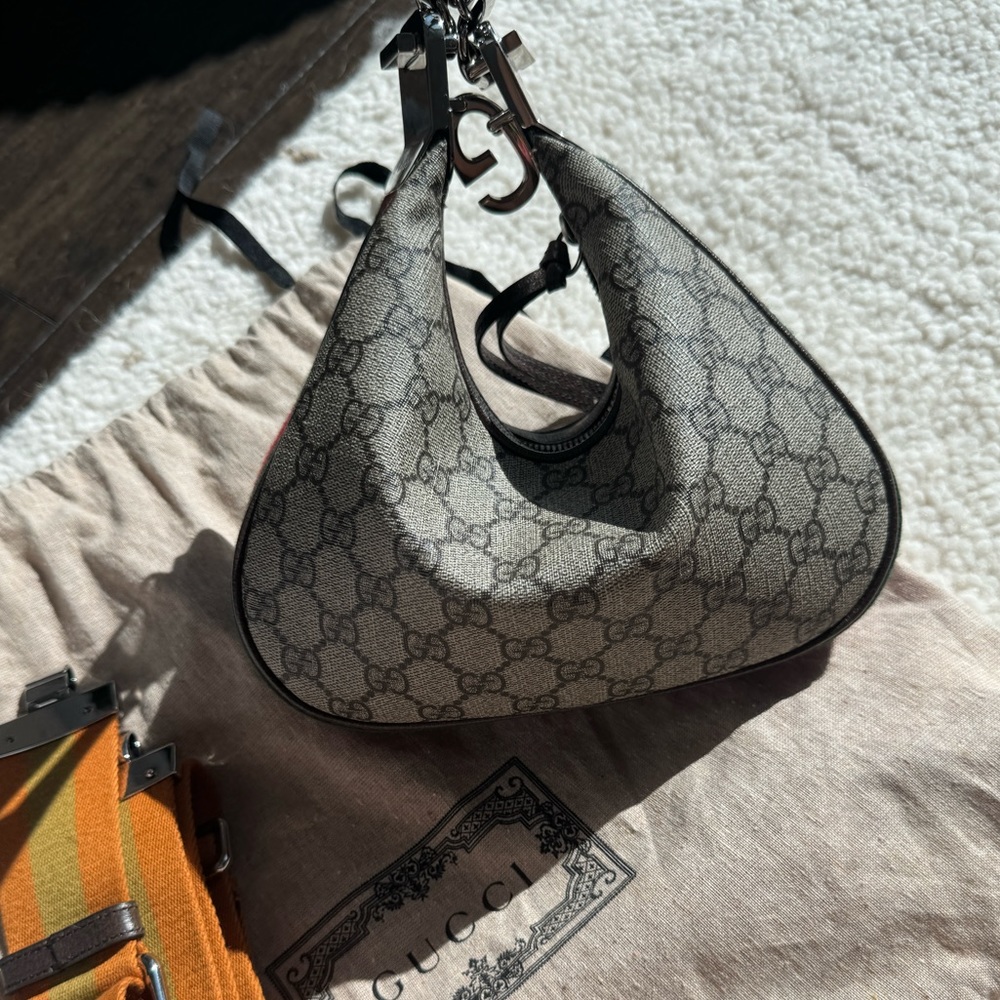 ❌SOLD❌ Authentic Gucci Attache Small Leather Bag